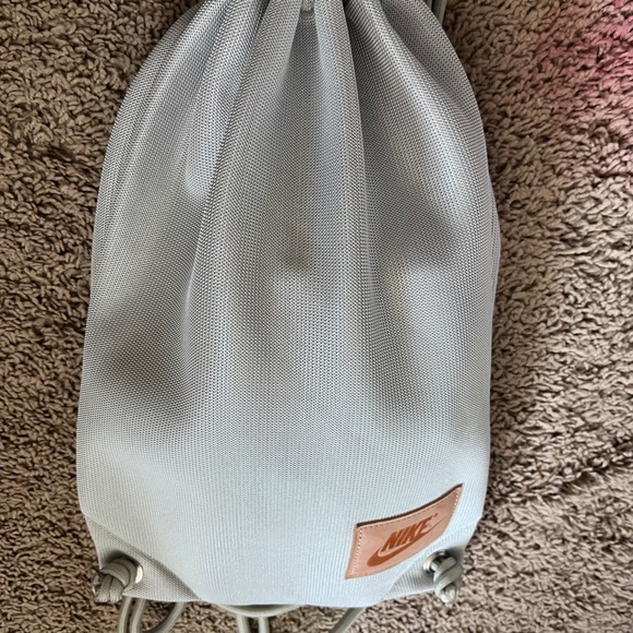 NWOT Nike Air Force with shoe bag - Picture 8 of 8